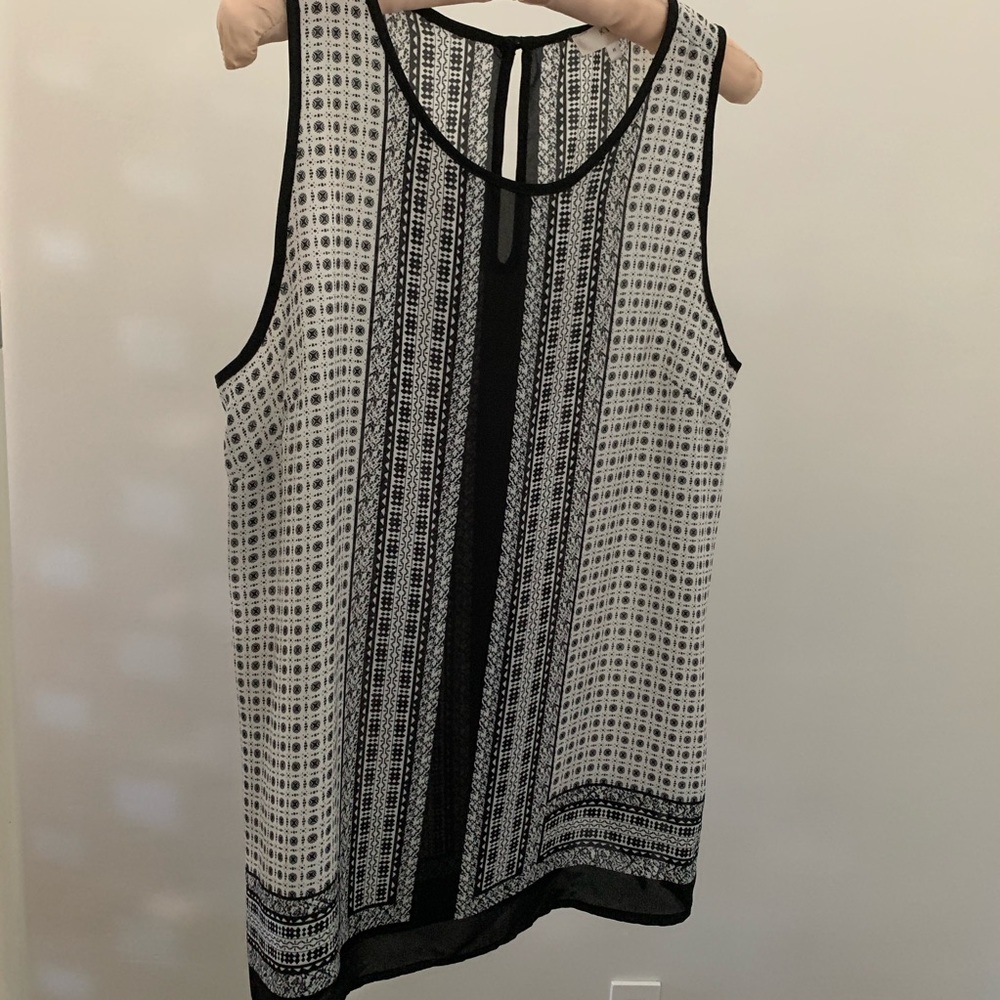 Like New!  Kenar Sleeveless Top